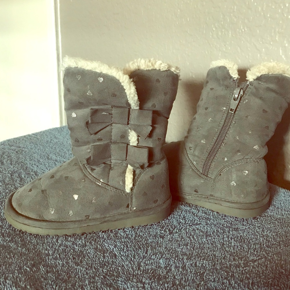 Girl gray boots 7